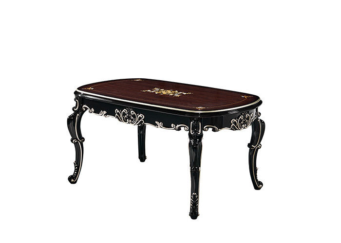 Tabela minimalista da sala de jantar do estilo europeu da família